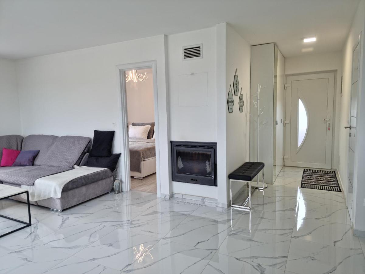 Luxury Apartment אומאג מראה חיצוני תמונה